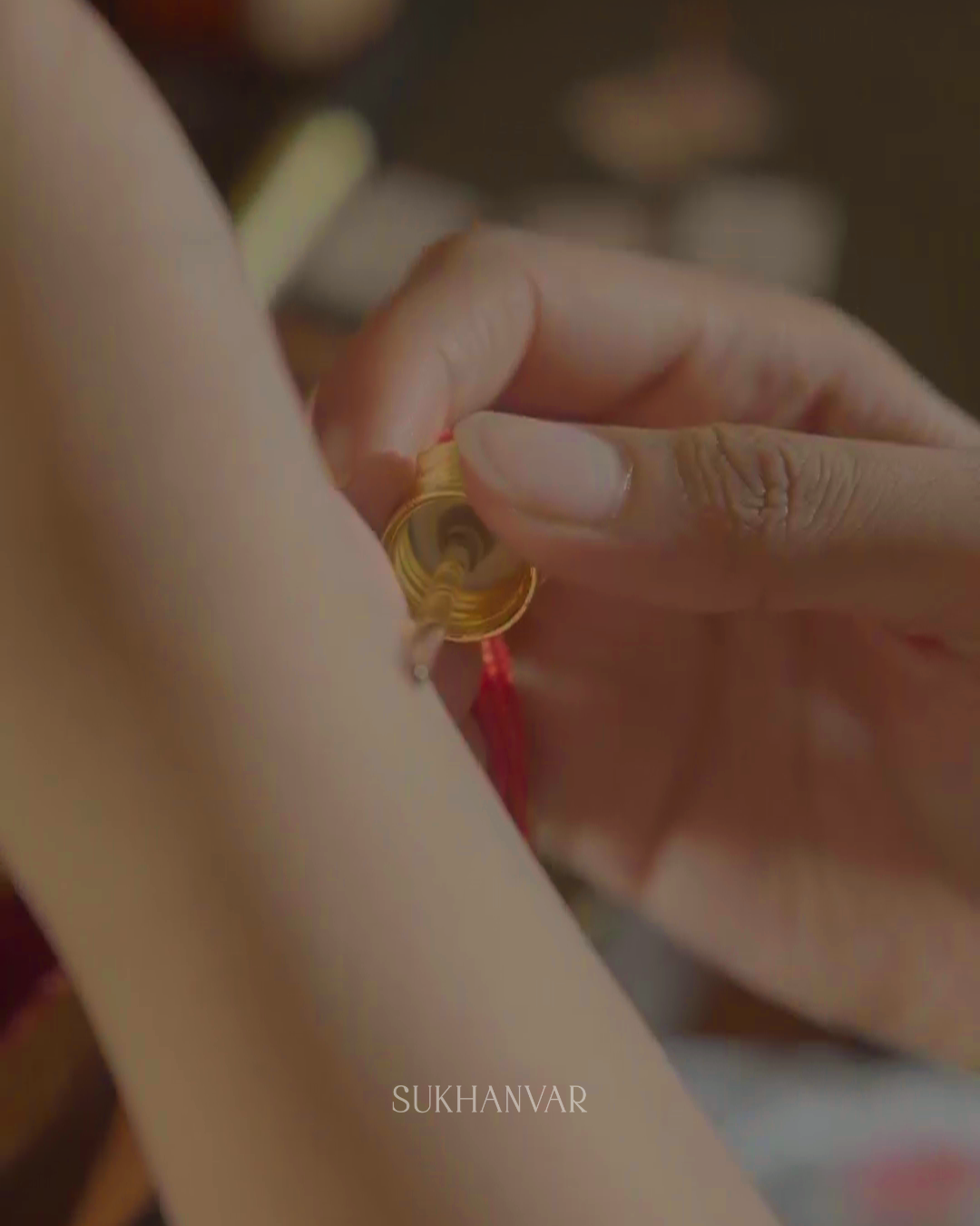 Dabbing Sukhanvar Hijr Attar on pulse points to release heart notes of leather, cedar, and incense smoke.